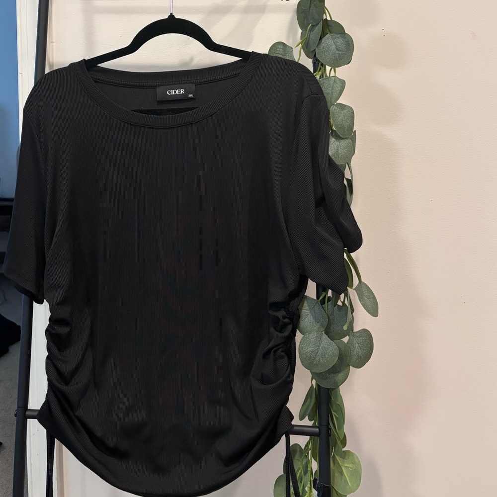 Round Neckline Drawstring Crop Top